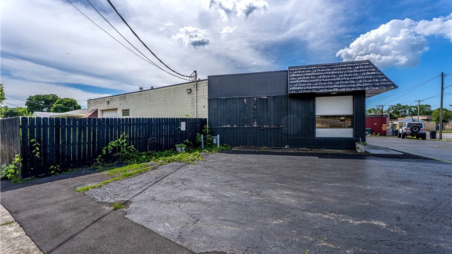 Property at 2323 Hyde Park Boulevard, Niagara Falls, NY 14305 6