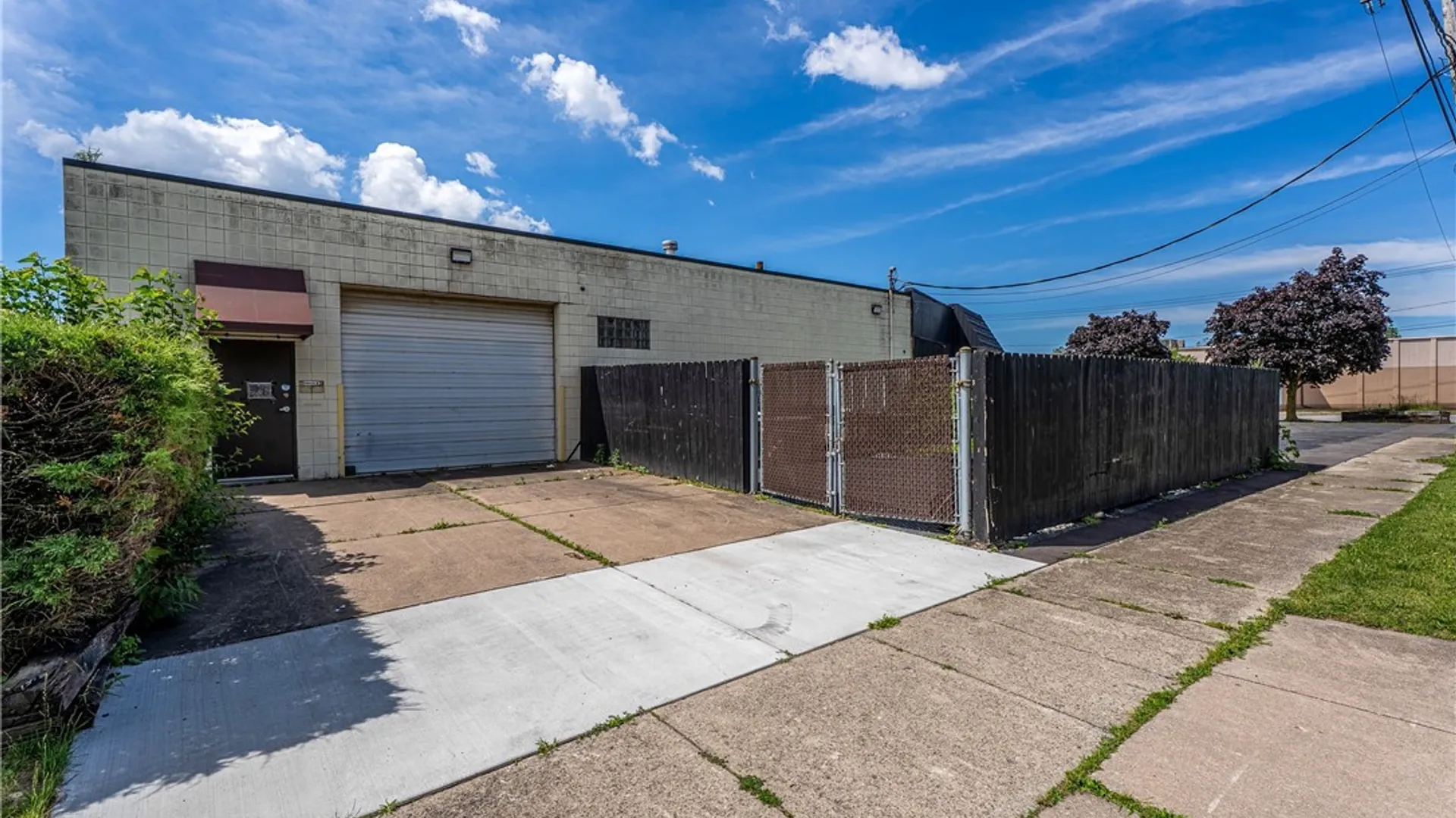 Property at 2323 Hyde Park Boulevard, Niagara Falls, NY 14305 7
