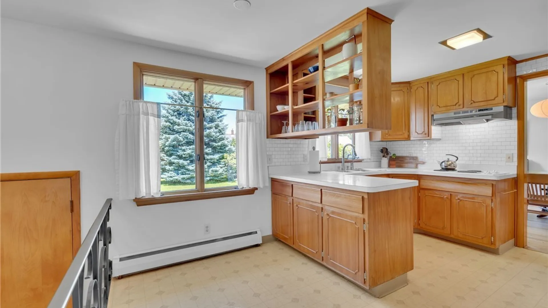 Property at 16 Meadow Lane, Tonawanda, NY 14223 16