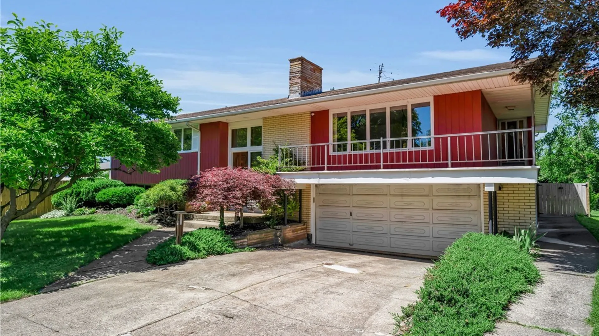 Property at 16 Meadow Lane, Tonawanda, NY 14223 2
