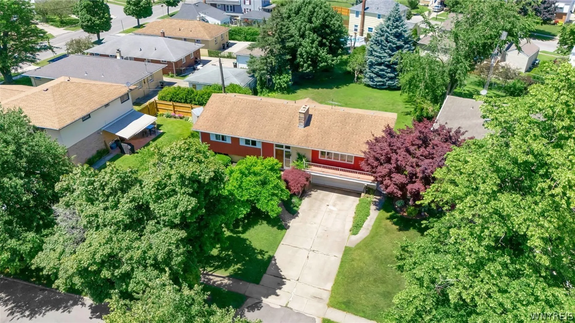 Property at 16 Meadow Lane, Tonawanda, NY 14223 4