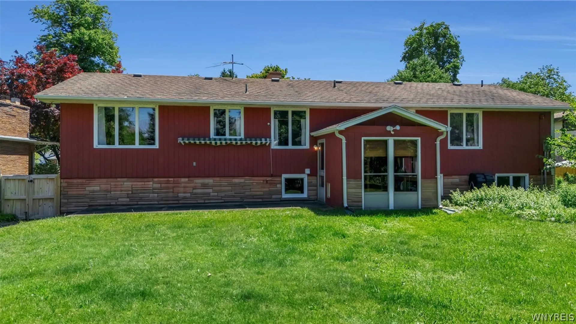 Property at 16 Meadow Lane, Tonawanda, NY 14223 43