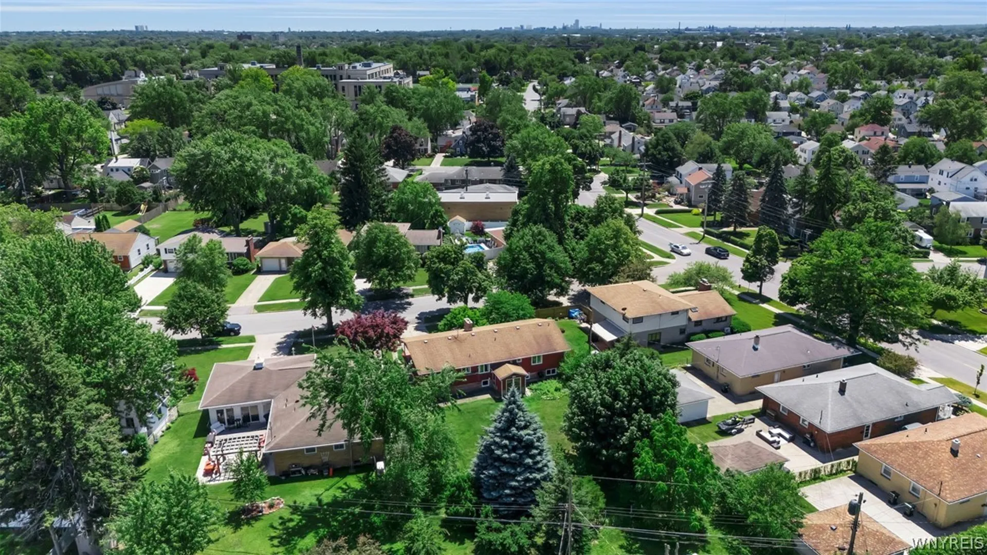 Property at 16 Meadow Lane, Tonawanda, NY 14223 47