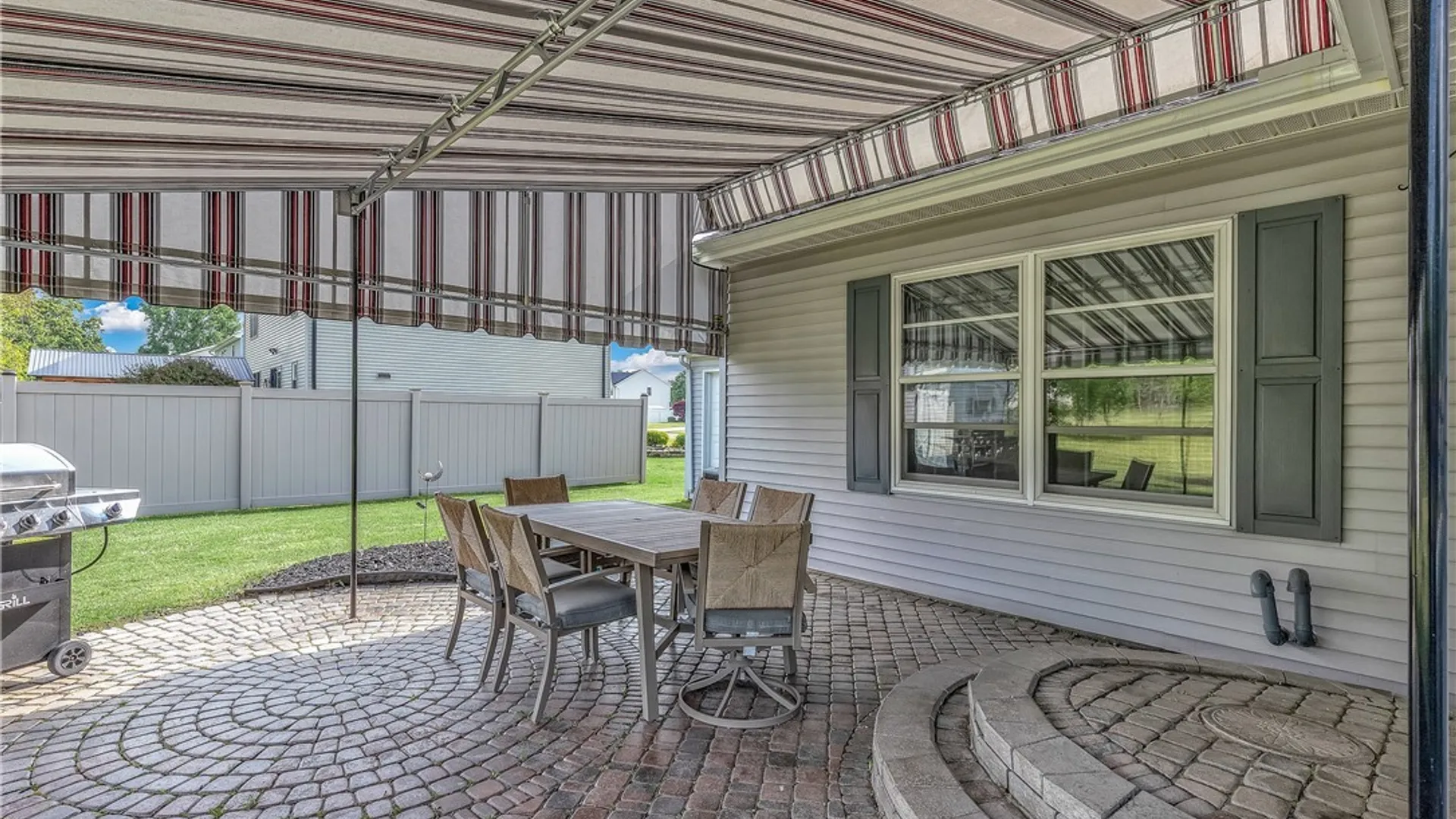 Property at 7134 Marigold Drive, Wheatfield, NY 14120 8