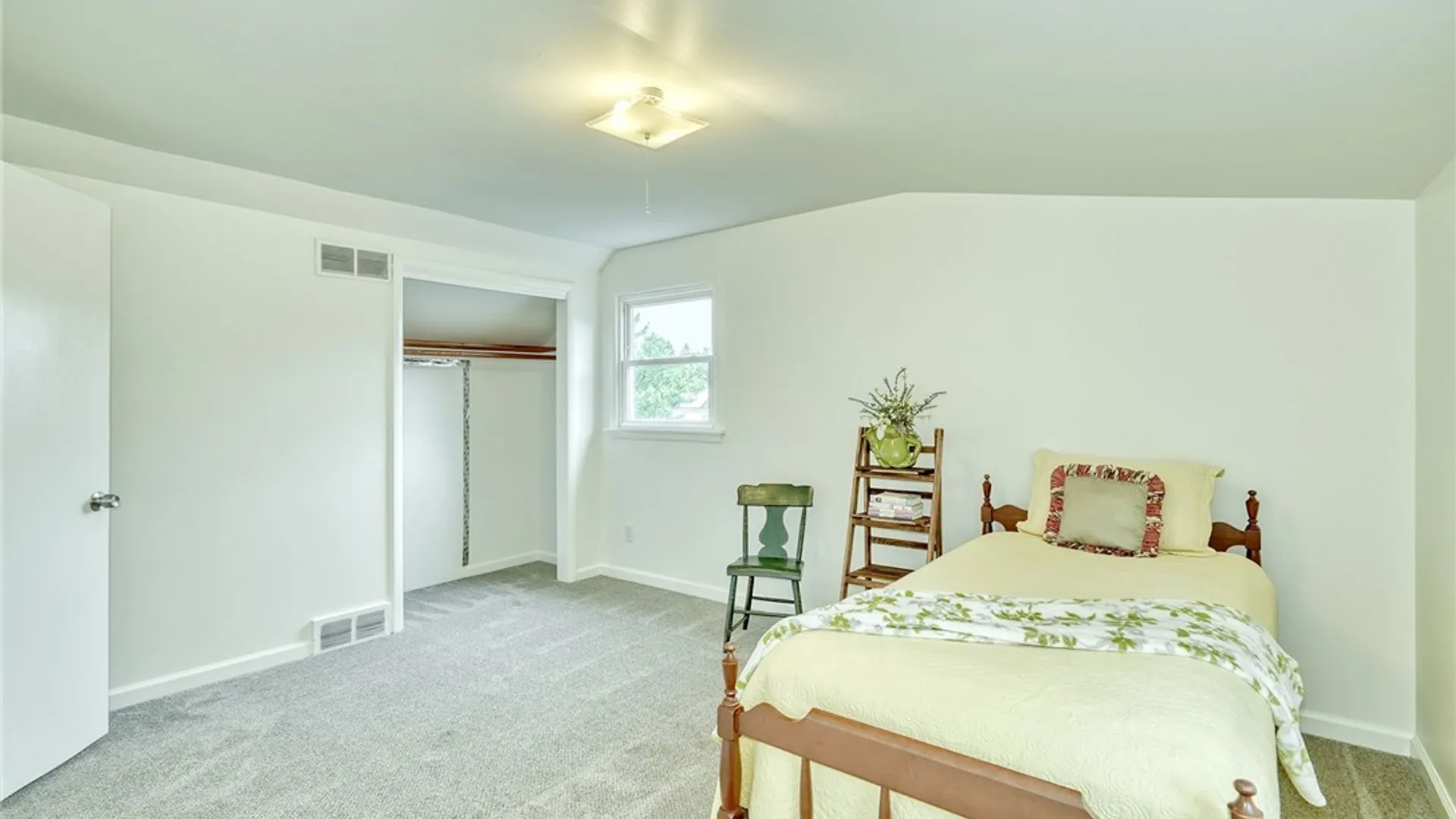 Property at 68 Koladyne Avenue, Gates, NY 14606 23