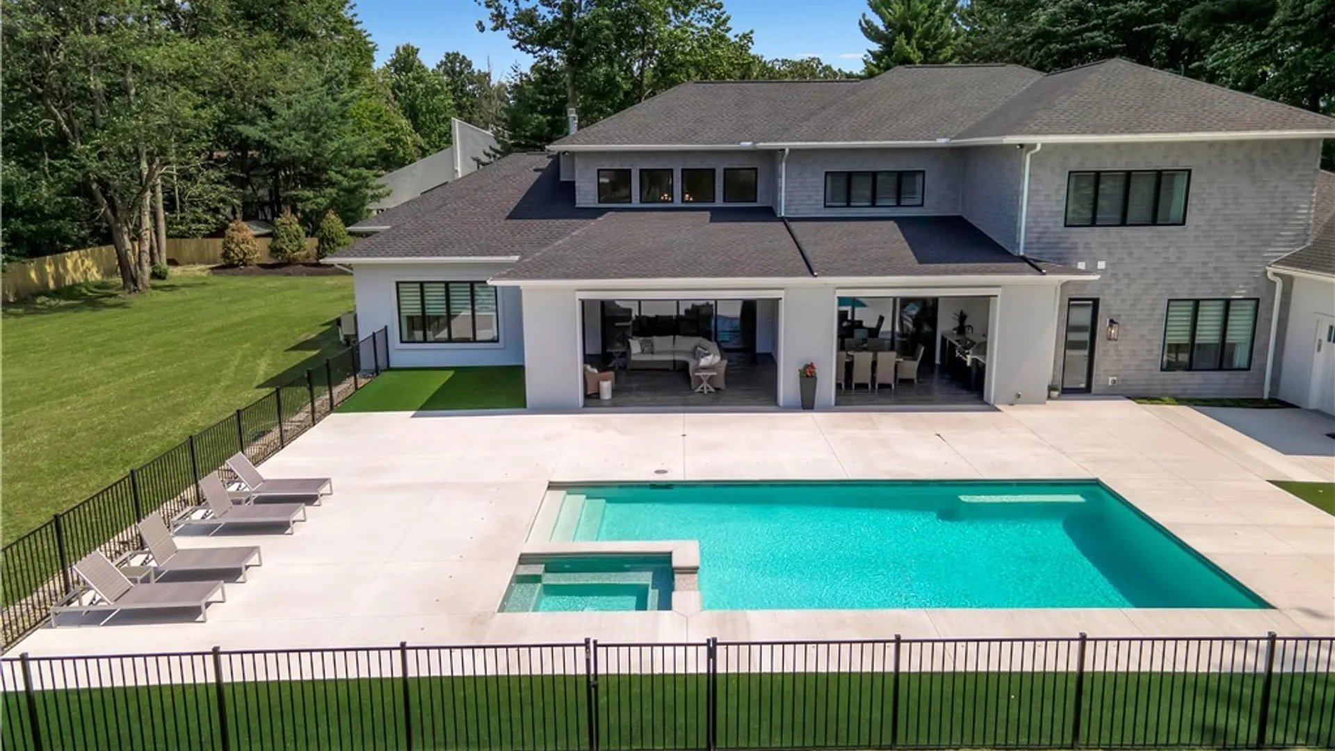 Property at 200 Paradise Road, Amherst, NY 14051 8