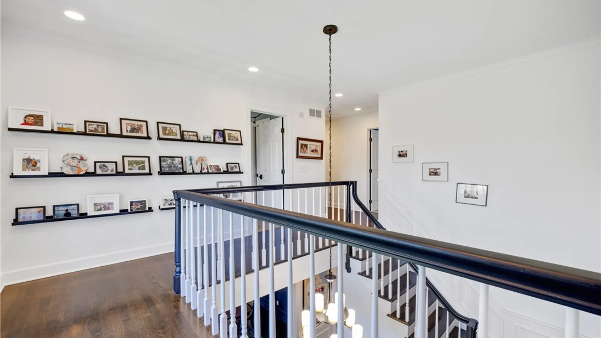 Property at 8 Turning Leaf Drive, Pittsford, NY 14534 38