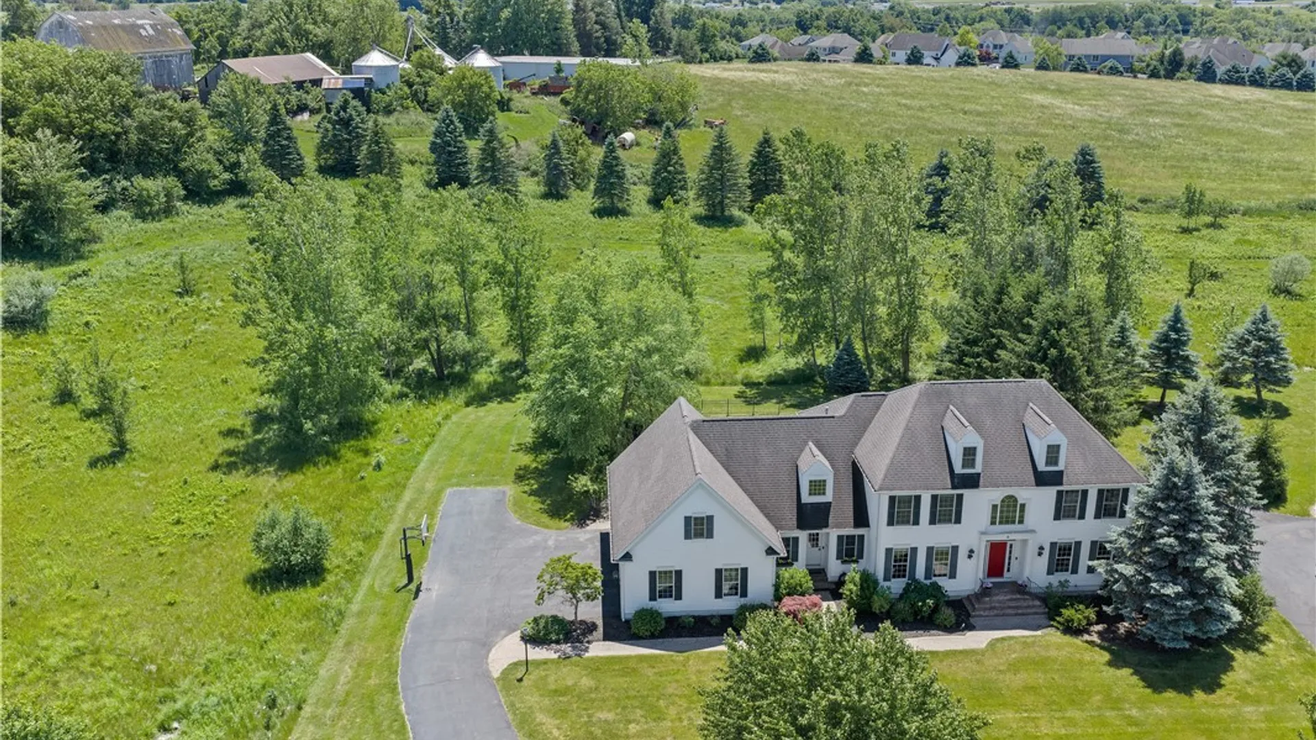 Property at 8 Turning Leaf Drive, Pittsford, NY 14534 4
