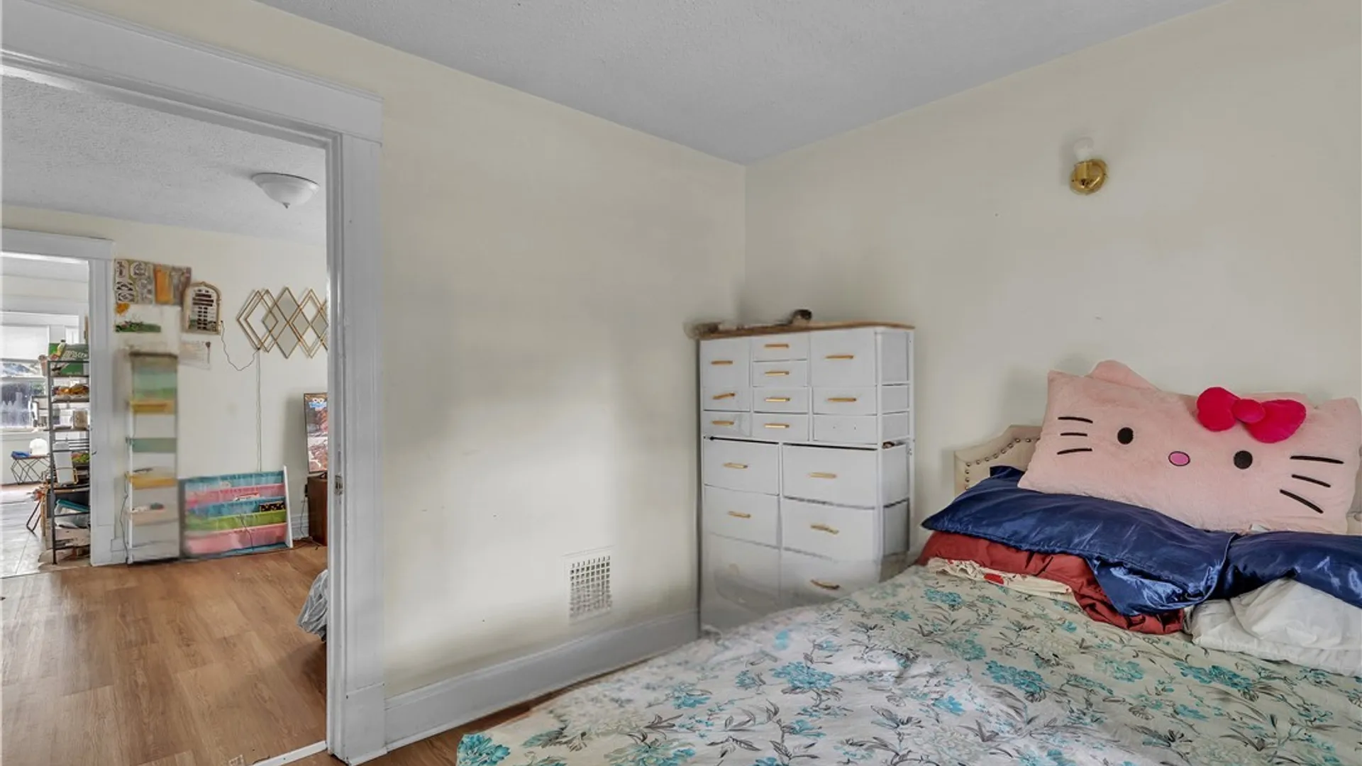 Property at 2523 Falls Street, Niagara Falls, NY 14303 3