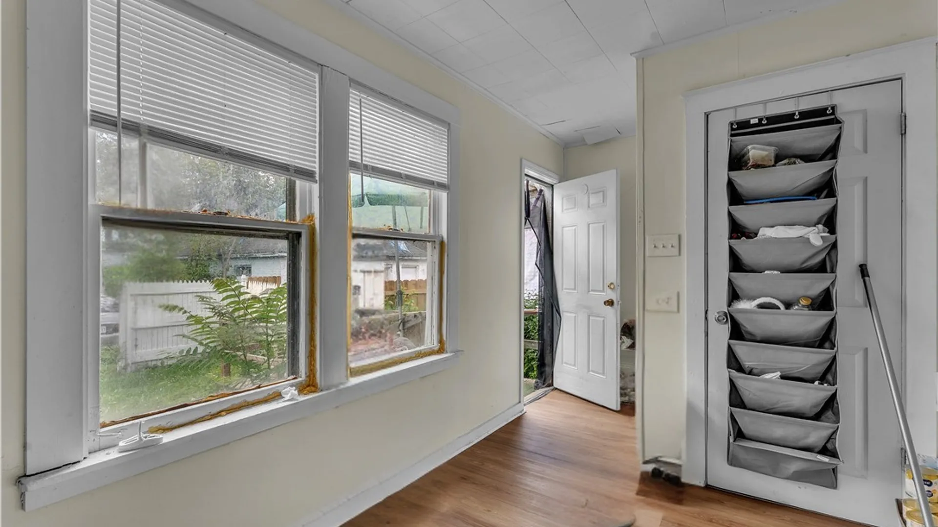 Property at 2523 Falls Street, Niagara Falls, NY 14303 5