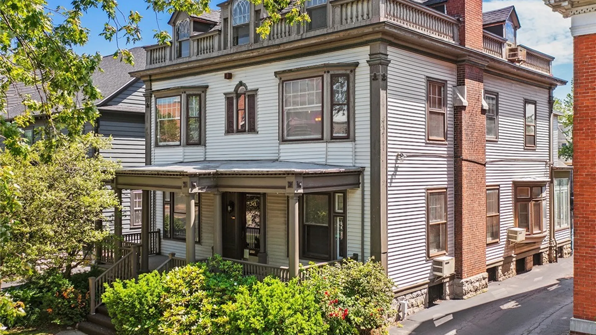 Property at 343 Elmwood Avenue, Buffalo, NY 14222 38