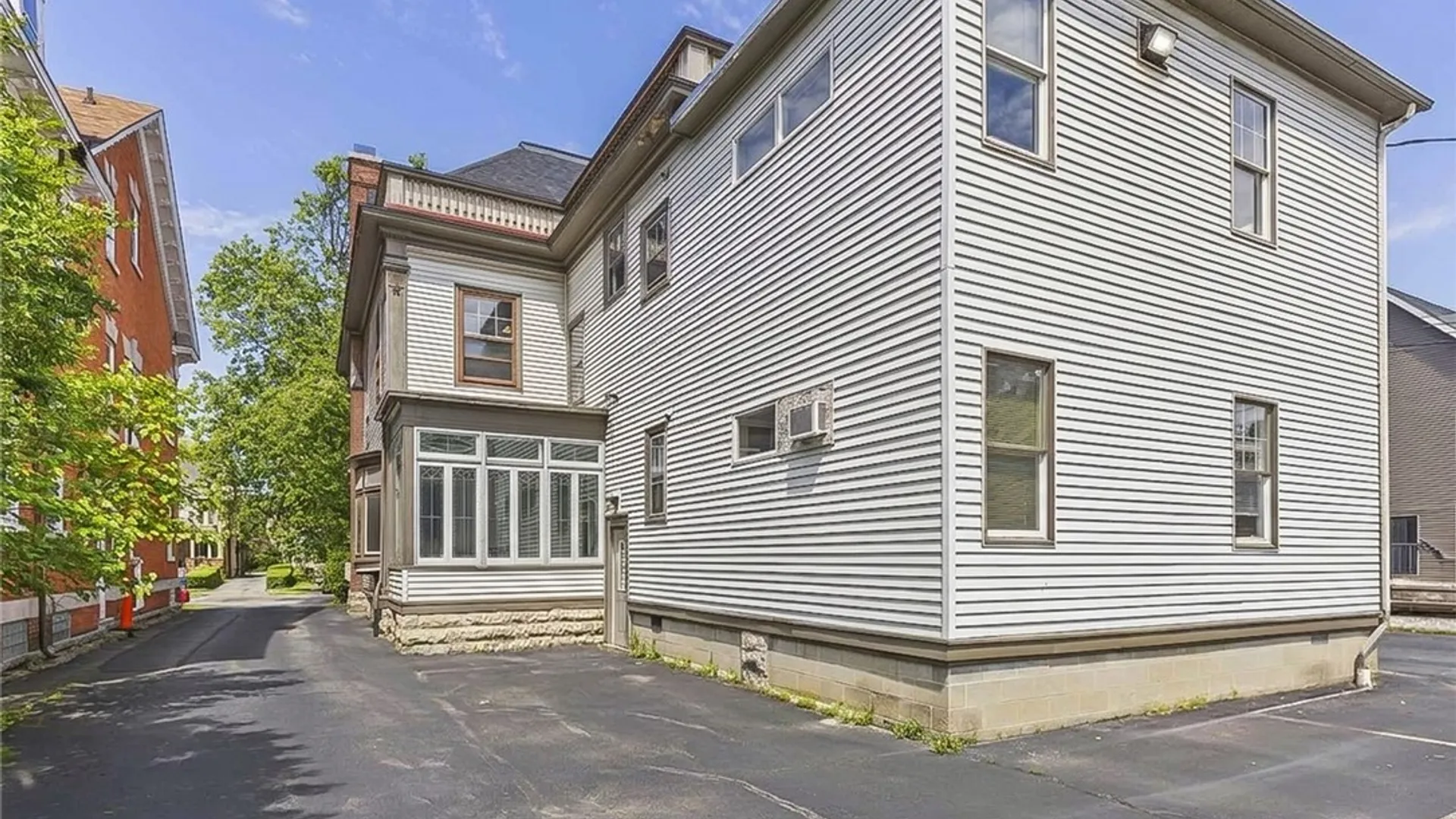 Property at 343 Elmwood Avenue, Buffalo, NY 14222 43