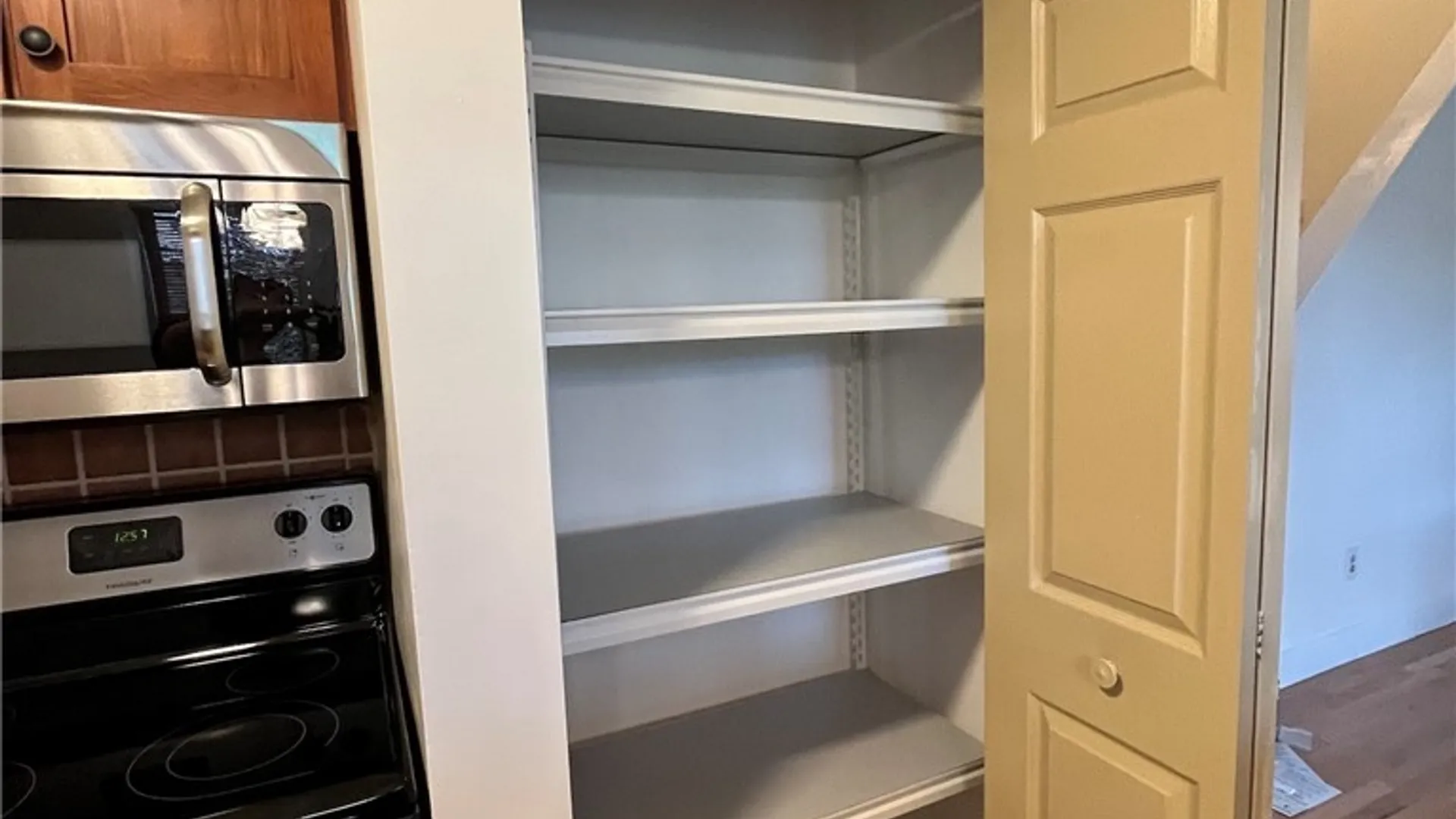 Property at 917 Madison St, Syracuse, NY 13210 11