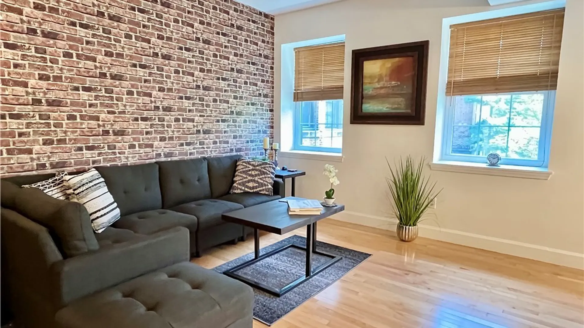 Property at 917 Madison St, Syracuse, NY 13210 5