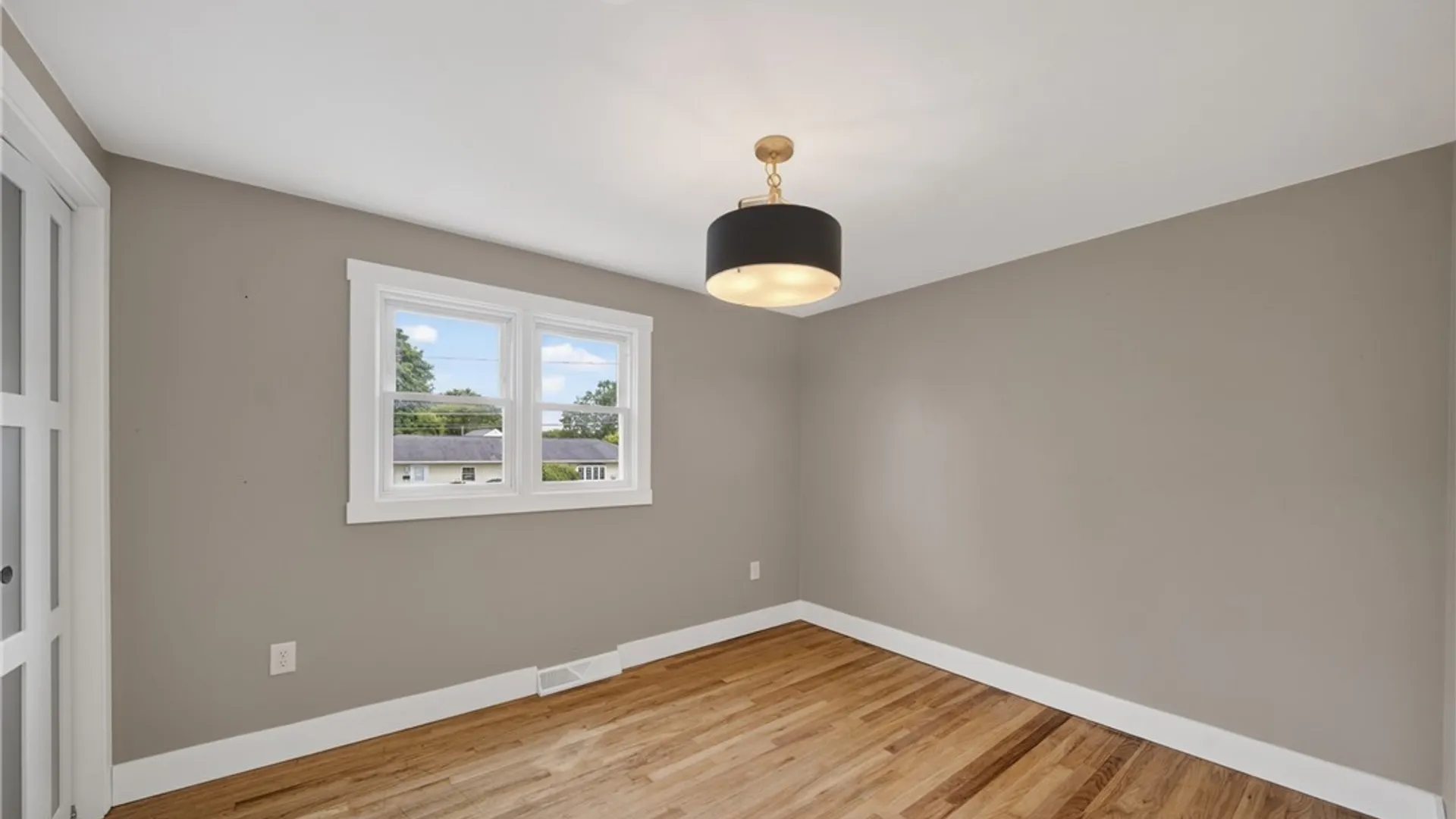 Property at 412 Swansea Avenue, Salina, NY 13206 17