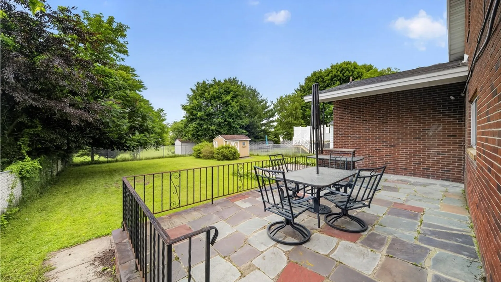 Property at 412 Swansea Avenue, Salina, NY 13206 32