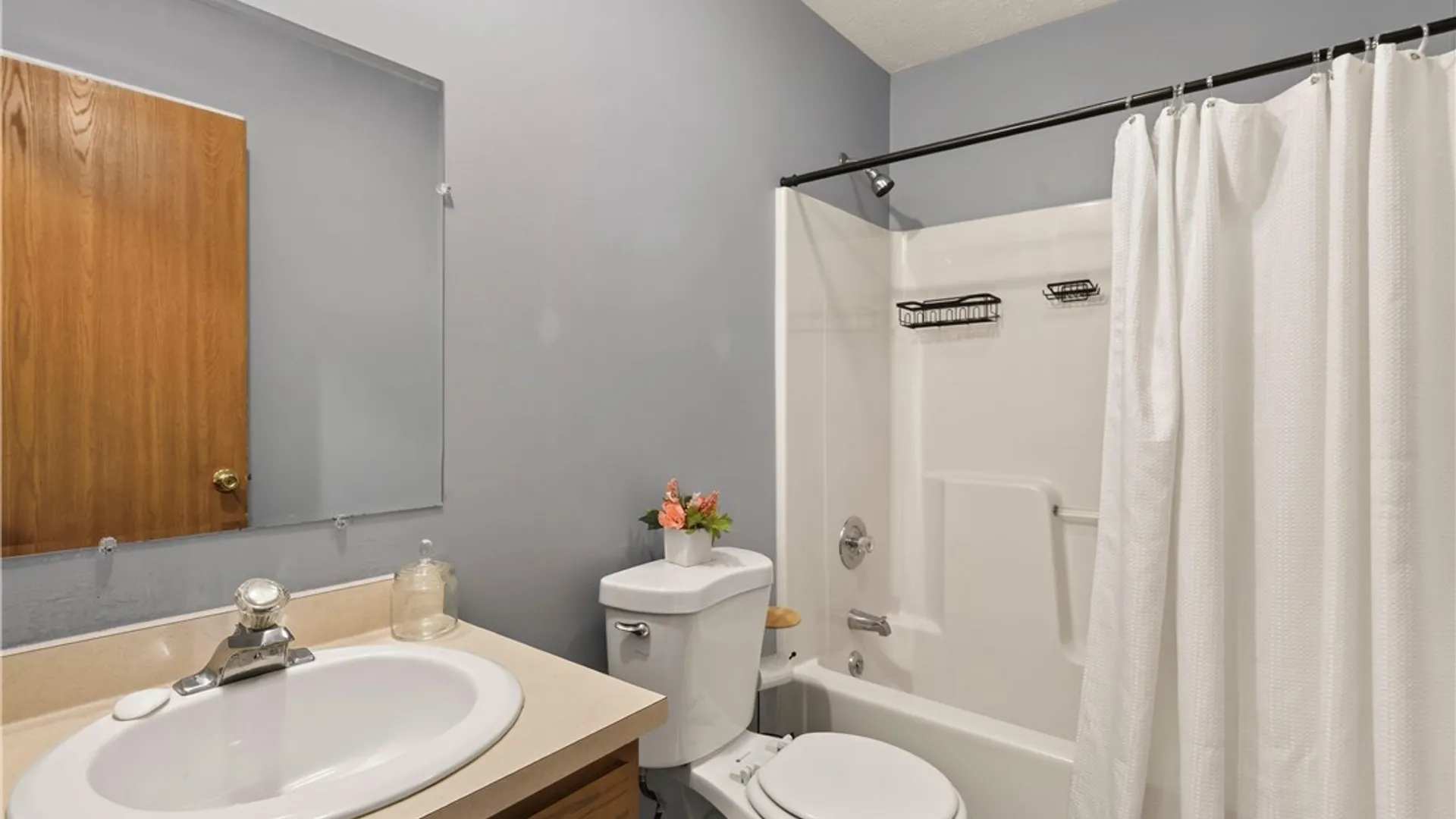 Property at 41 Honey Bunch Lane, Irondequoit, NY 14609 21