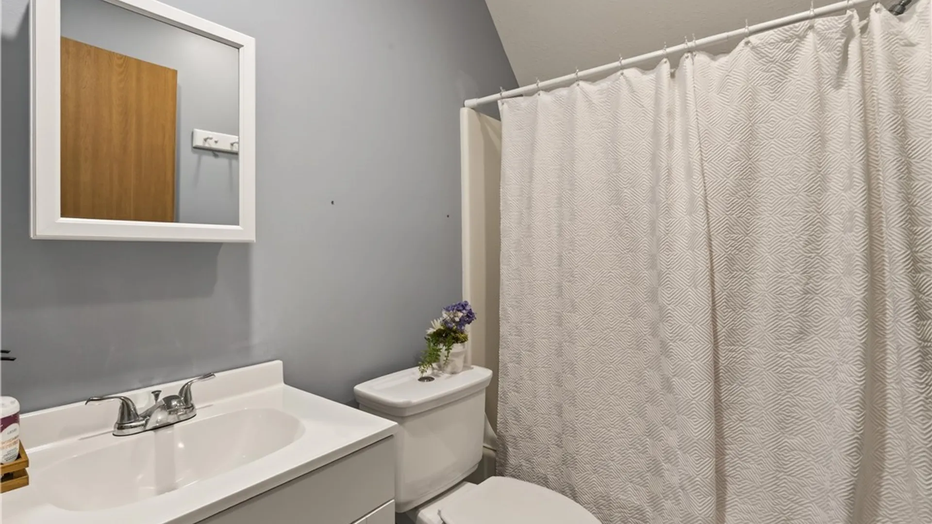 Property at 41 Honey Bunch Lane, Irondequoit, NY 14609 29