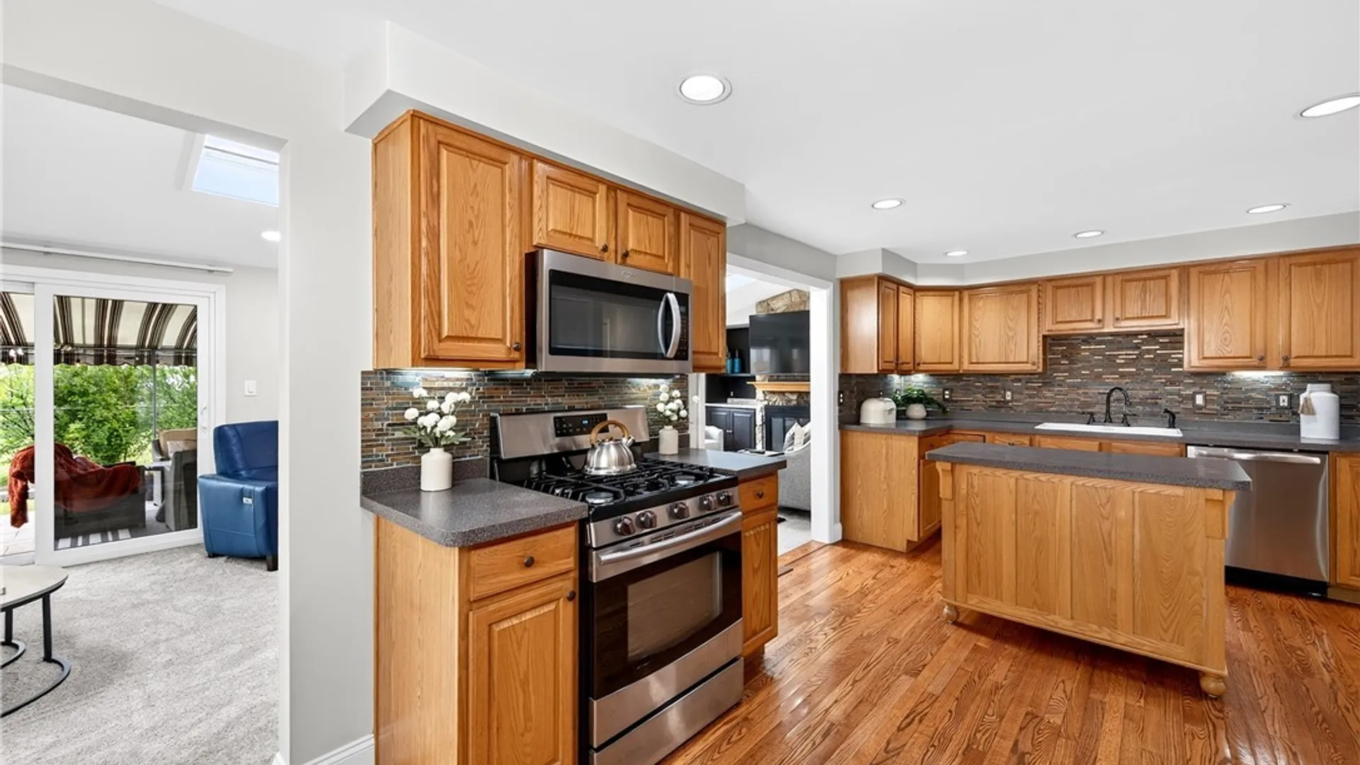 Property at 1882 Hopkins Road, Amherst, NY 14068 11
