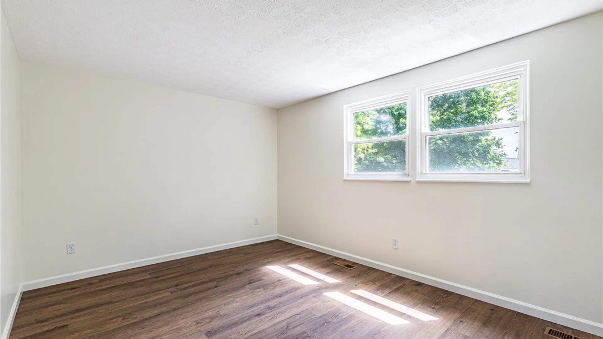 Property at 32 Coachlight Circle, Farmington, NY 14425 18