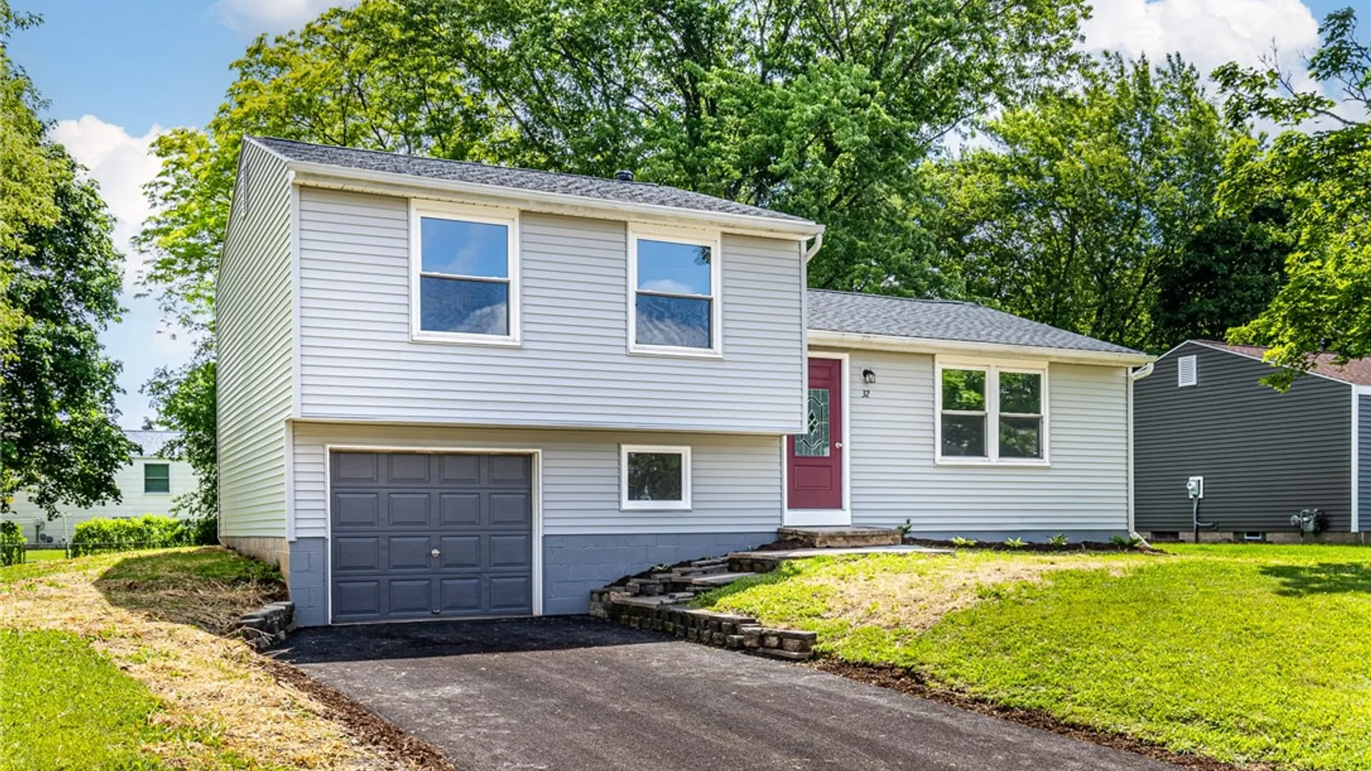 Property at 32 Coachlight Circle, Farmington, NY 14425 2