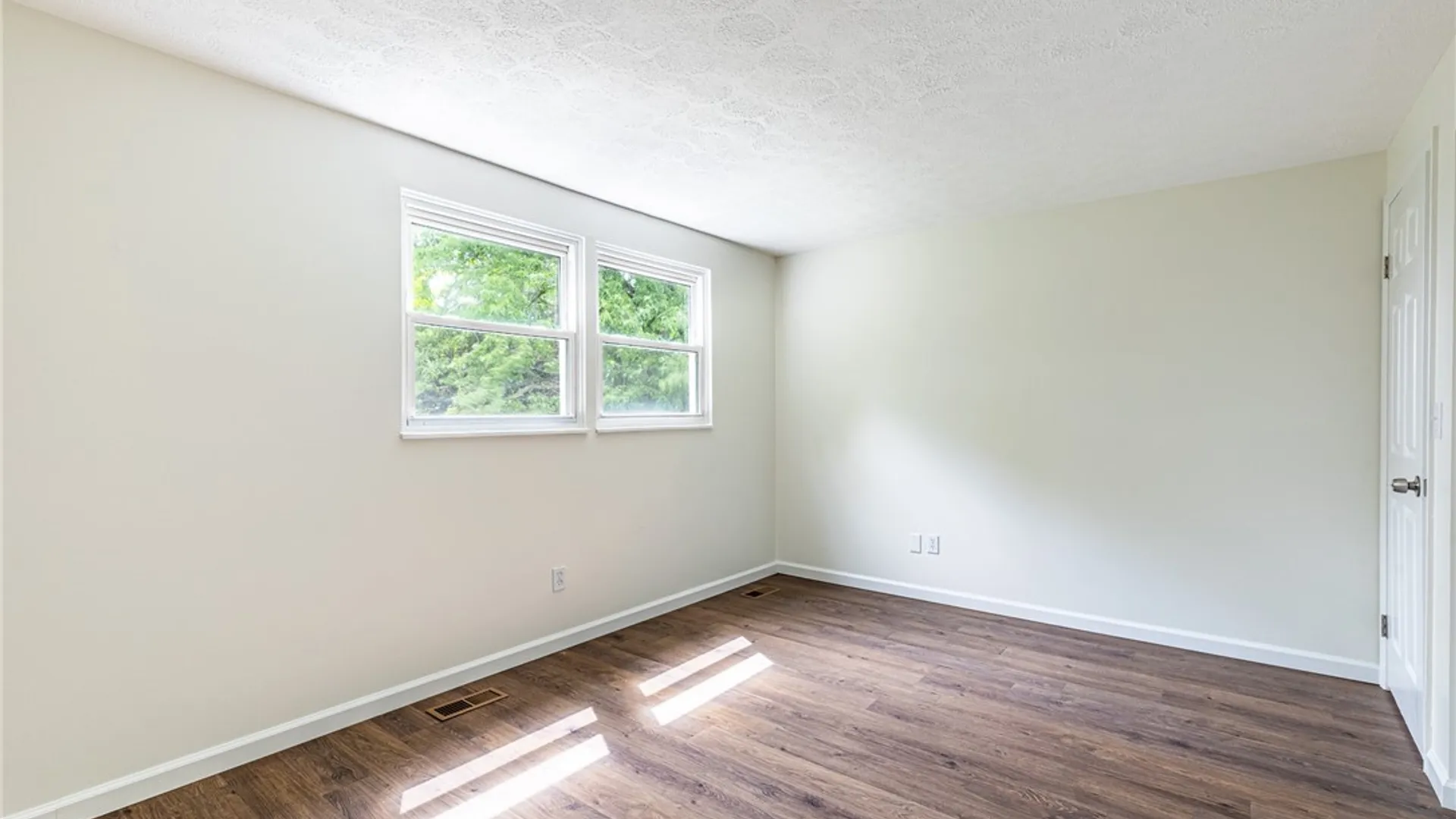 Property at 32 Coachlight Circle, Farmington, NY 14425 21