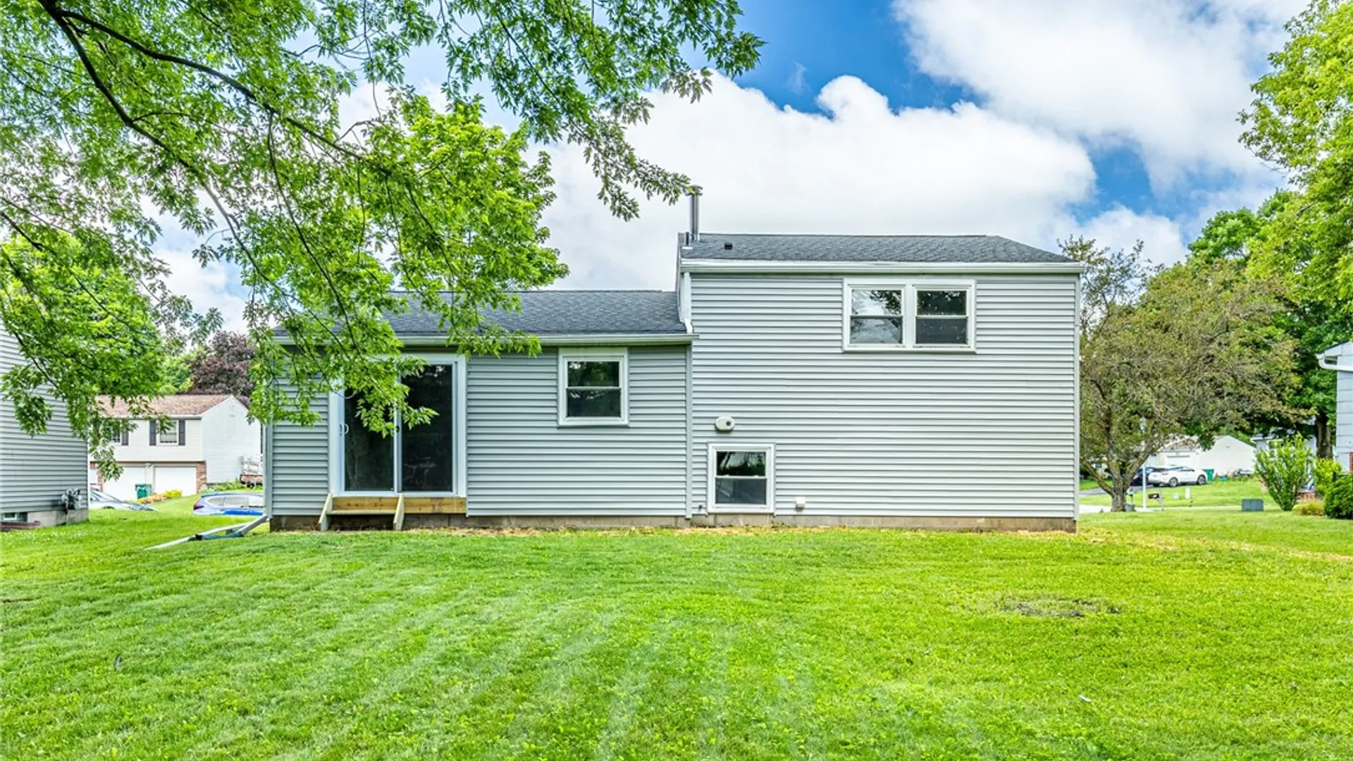 Property at 32 Coachlight Circle, Farmington, NY 14425 41