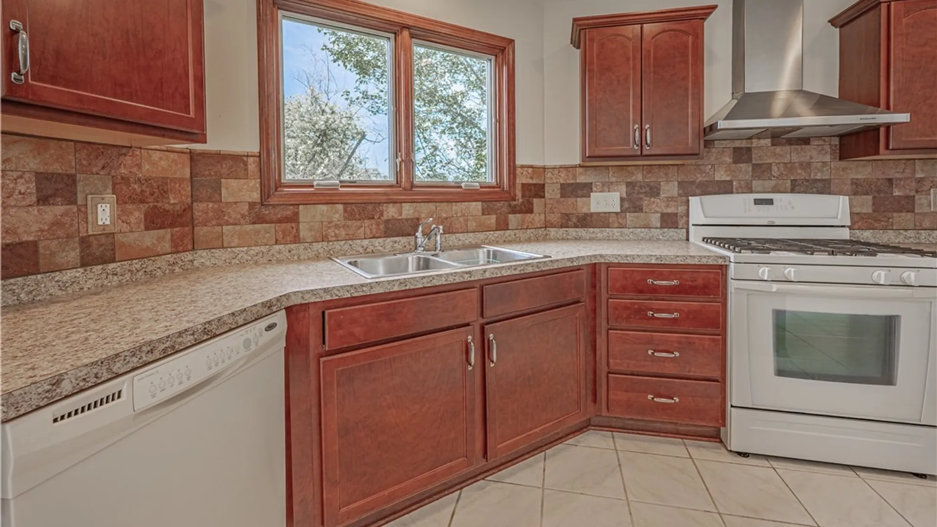 Property at 3870 Ontario Drive, Wheatfield, NY 14120 12
