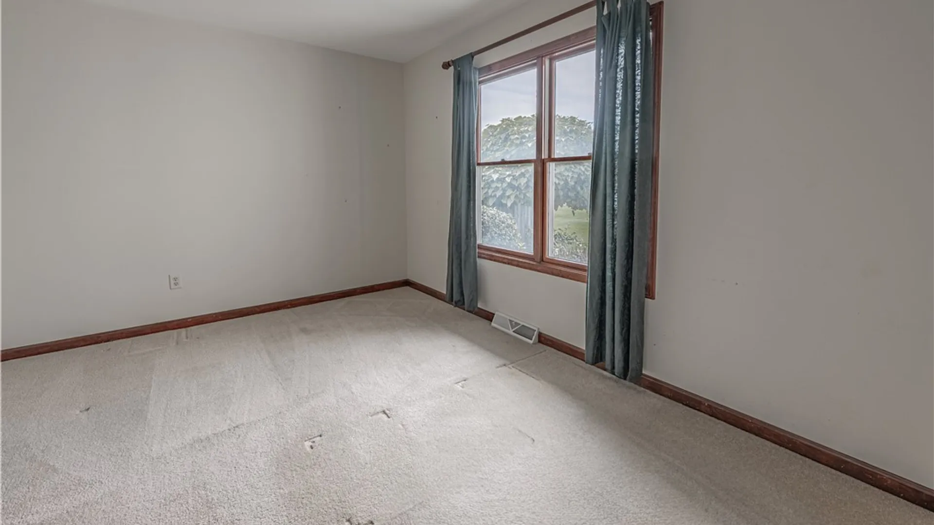 Property at 3870 Ontario Drive, Wheatfield, NY 14120 24