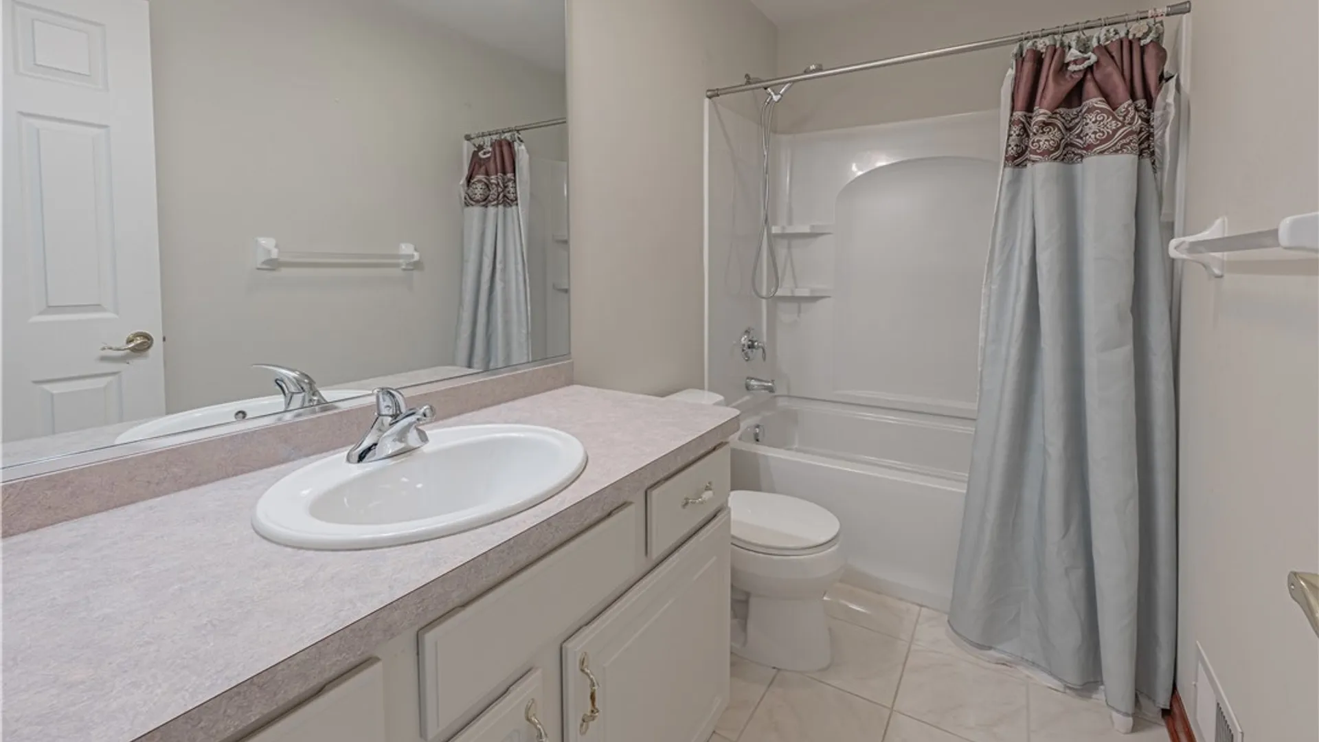 Property at 3870 Ontario Drive, Wheatfield, NY 14120 33