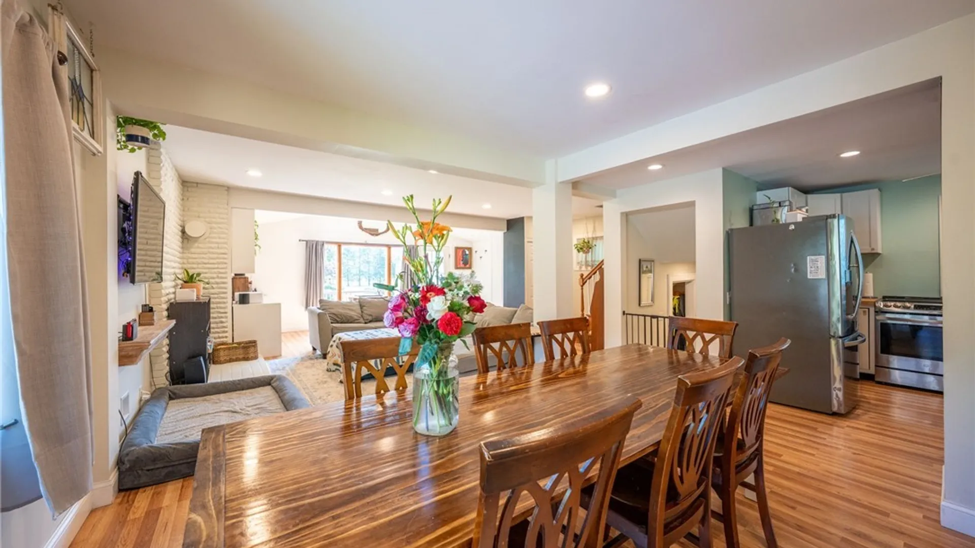 Property at 136 S Lincoln Avenue, Orchard Park, NY 14127 12