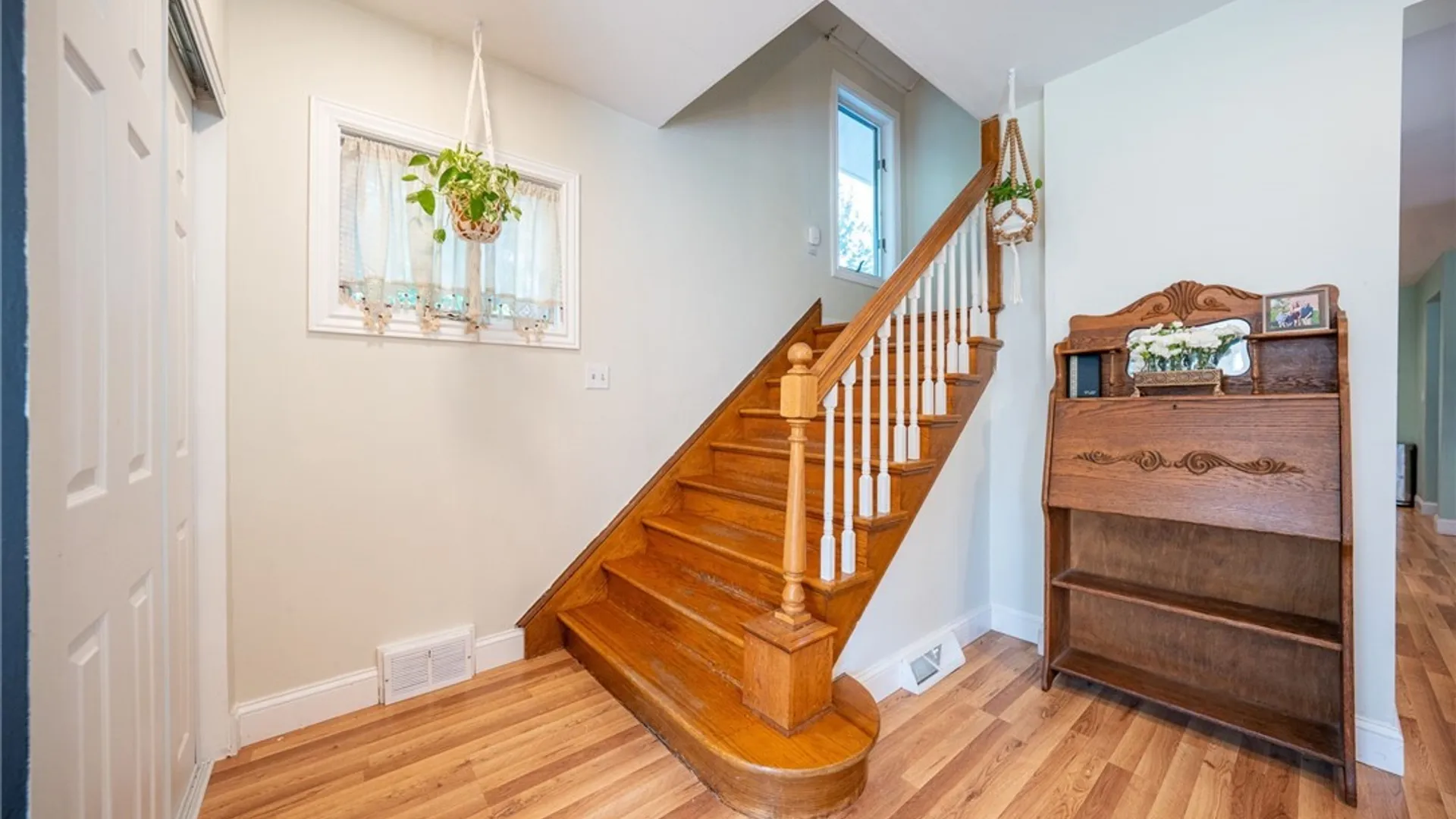 Property at 136 S Lincoln Avenue, Orchard Park, NY 14127 29