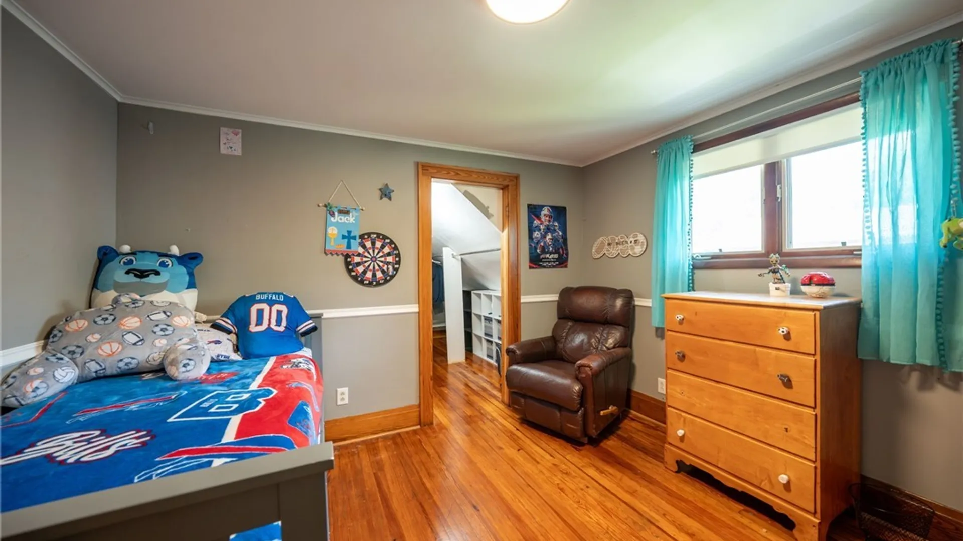 Property at 136 S Lincoln Avenue, Orchard Park, NY 14127 32