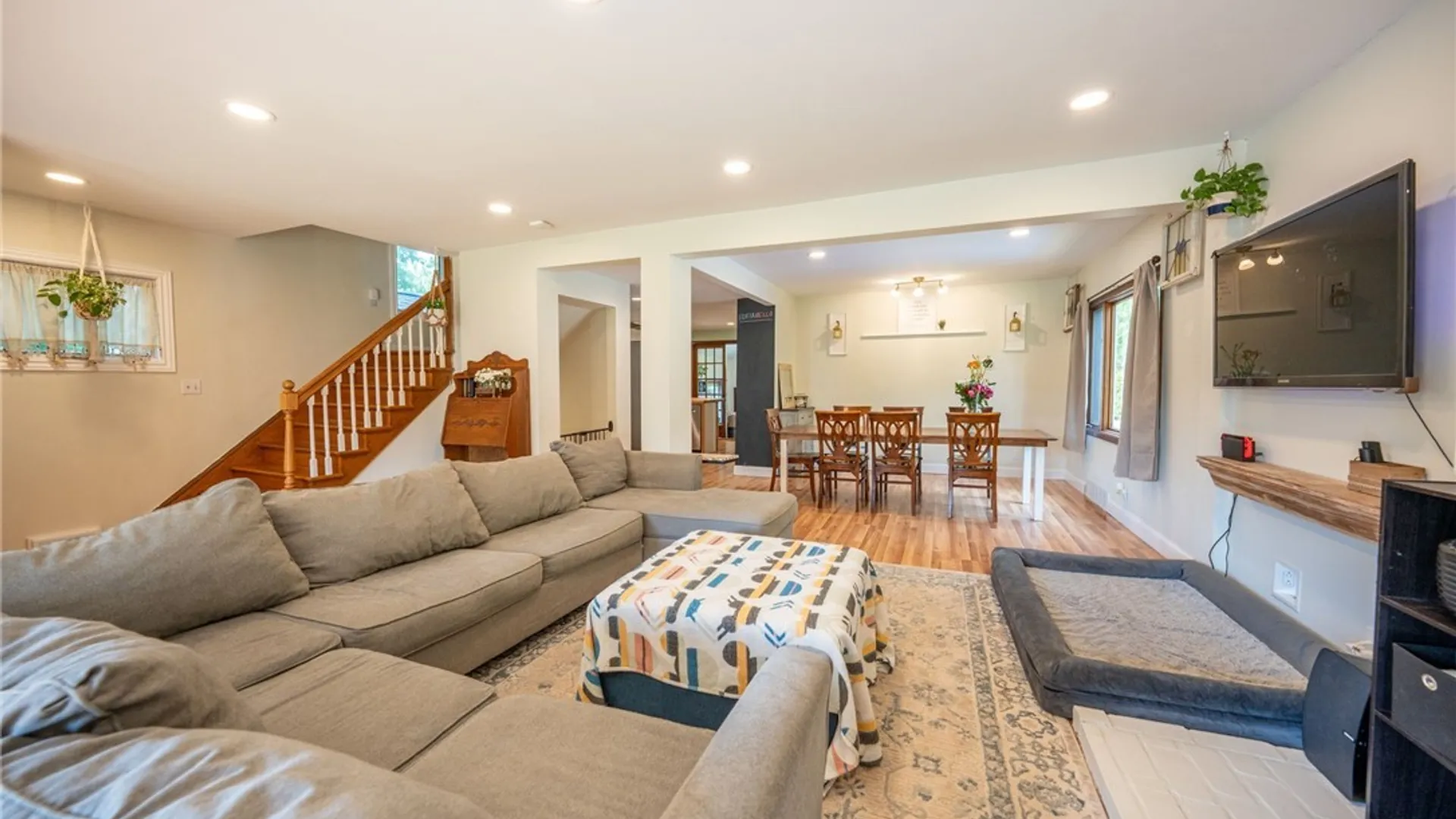 Property at 136 S Lincoln Avenue, Orchard Park, NY 14127 7