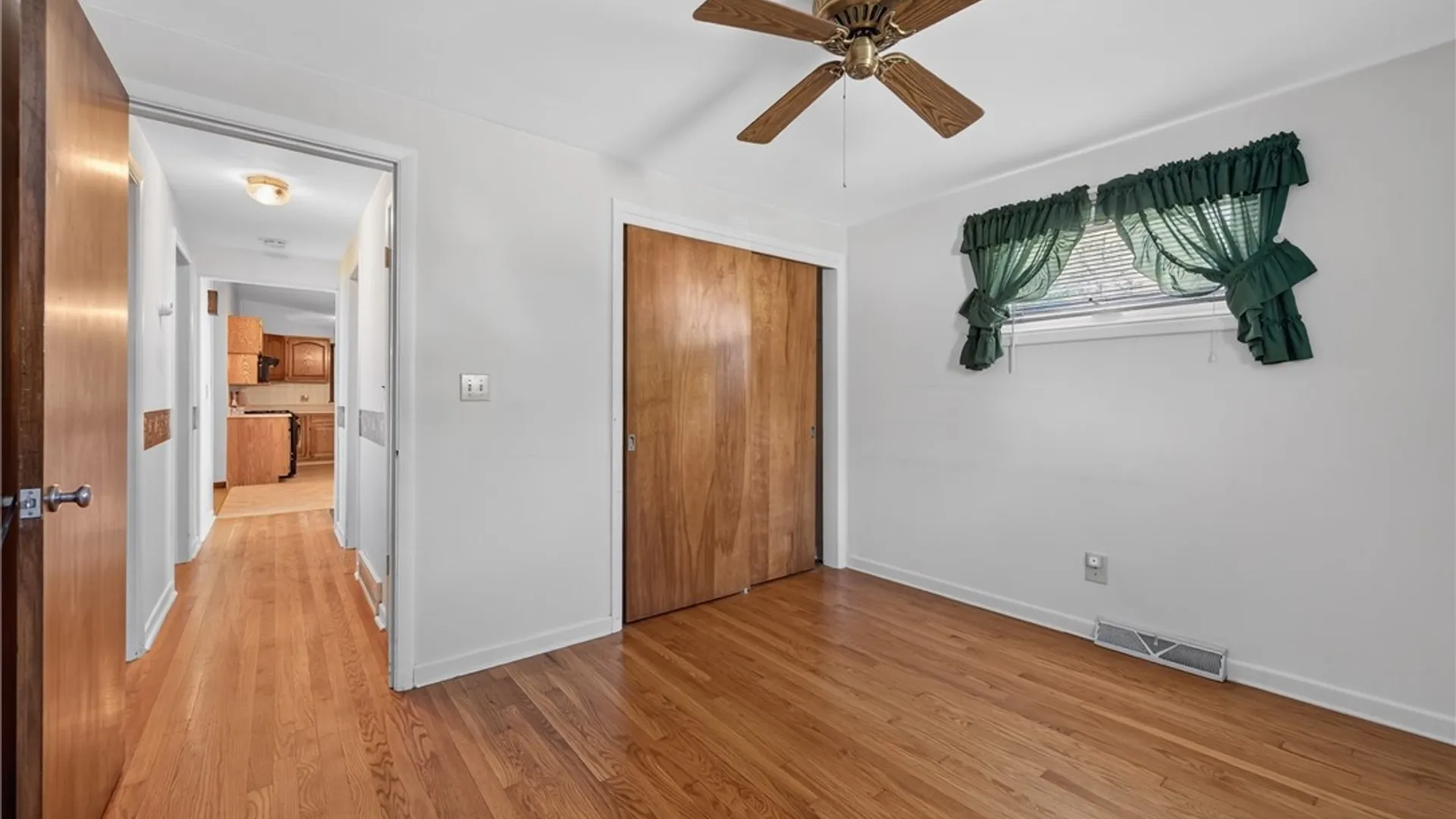 Property at 11 Bellewood Circle, Cicero, NY 13212 12