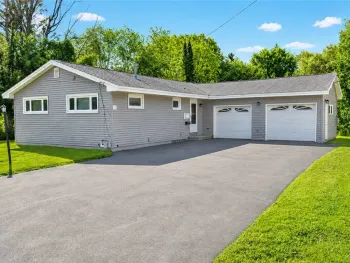 Property at 11 Bellewood Circle, Cicero, NY 13212