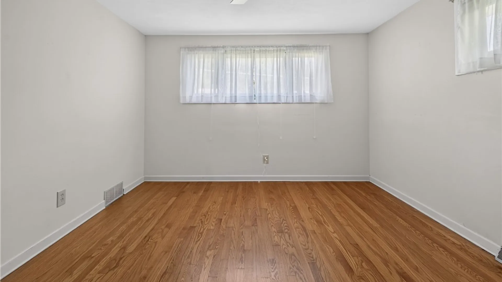 Property at 11 Bellewood Circle, Cicero, NY 13212 24