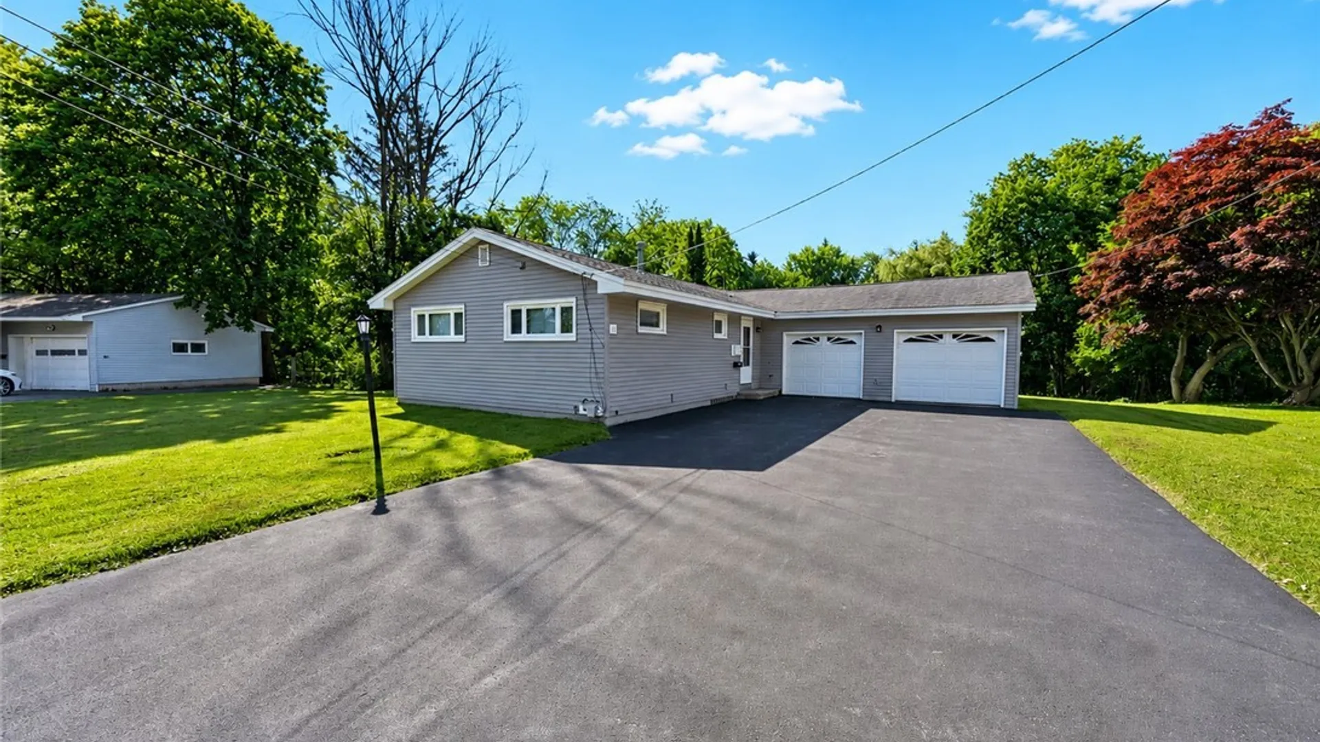 Property at 11 Bellewood Circle, Cicero, NY 13212 32
