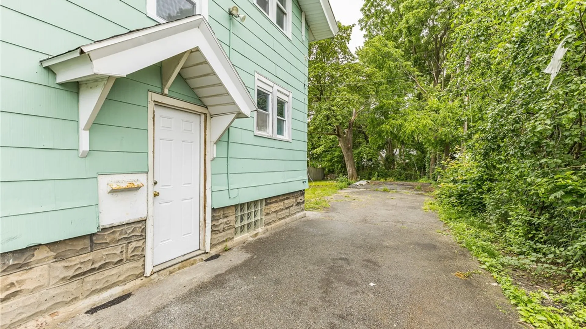 Property at 140 Curlew Street, Rochester, NY 14613 21