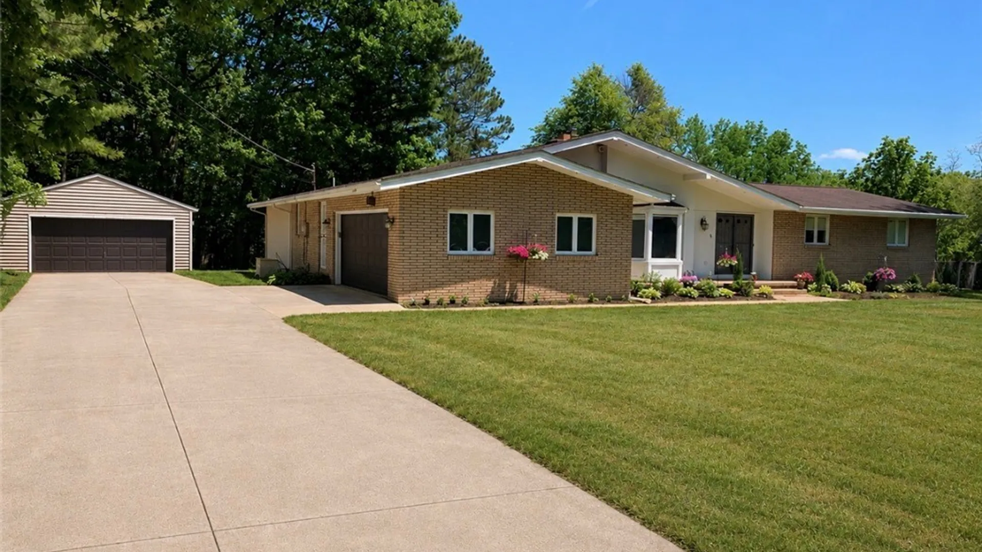 Property at 8 Drake Ext Avenue, Hanover, NY 14136 2