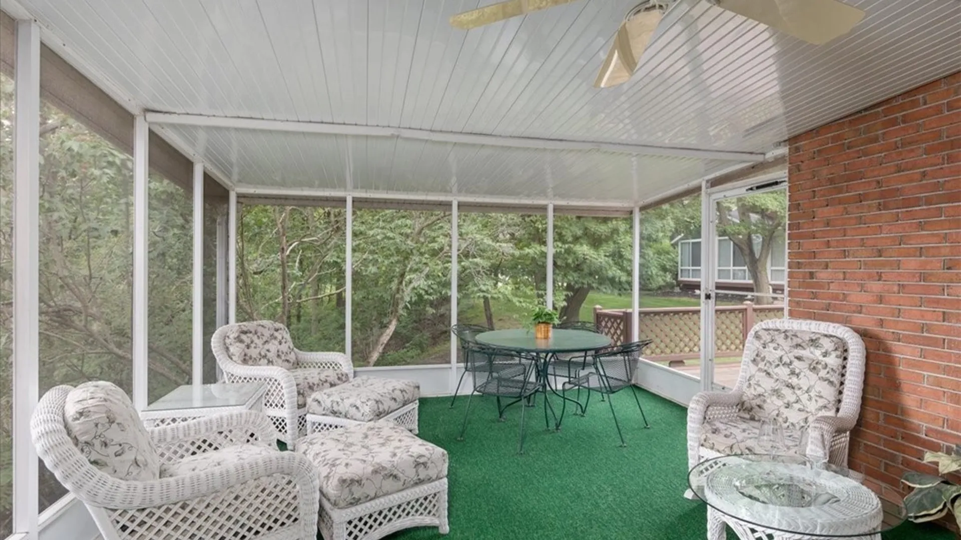 Property at 30 Hampton Hill Drive, Amherst, NY 14221 18