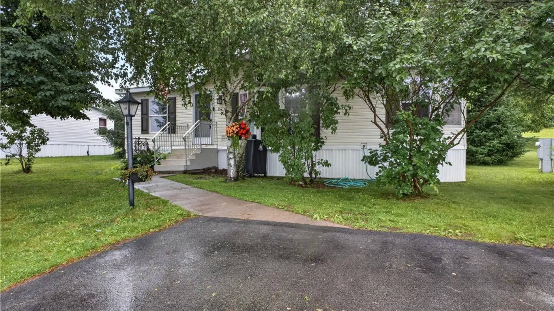 Property at 27 Morgans Run, Manchester, NY 14432 2