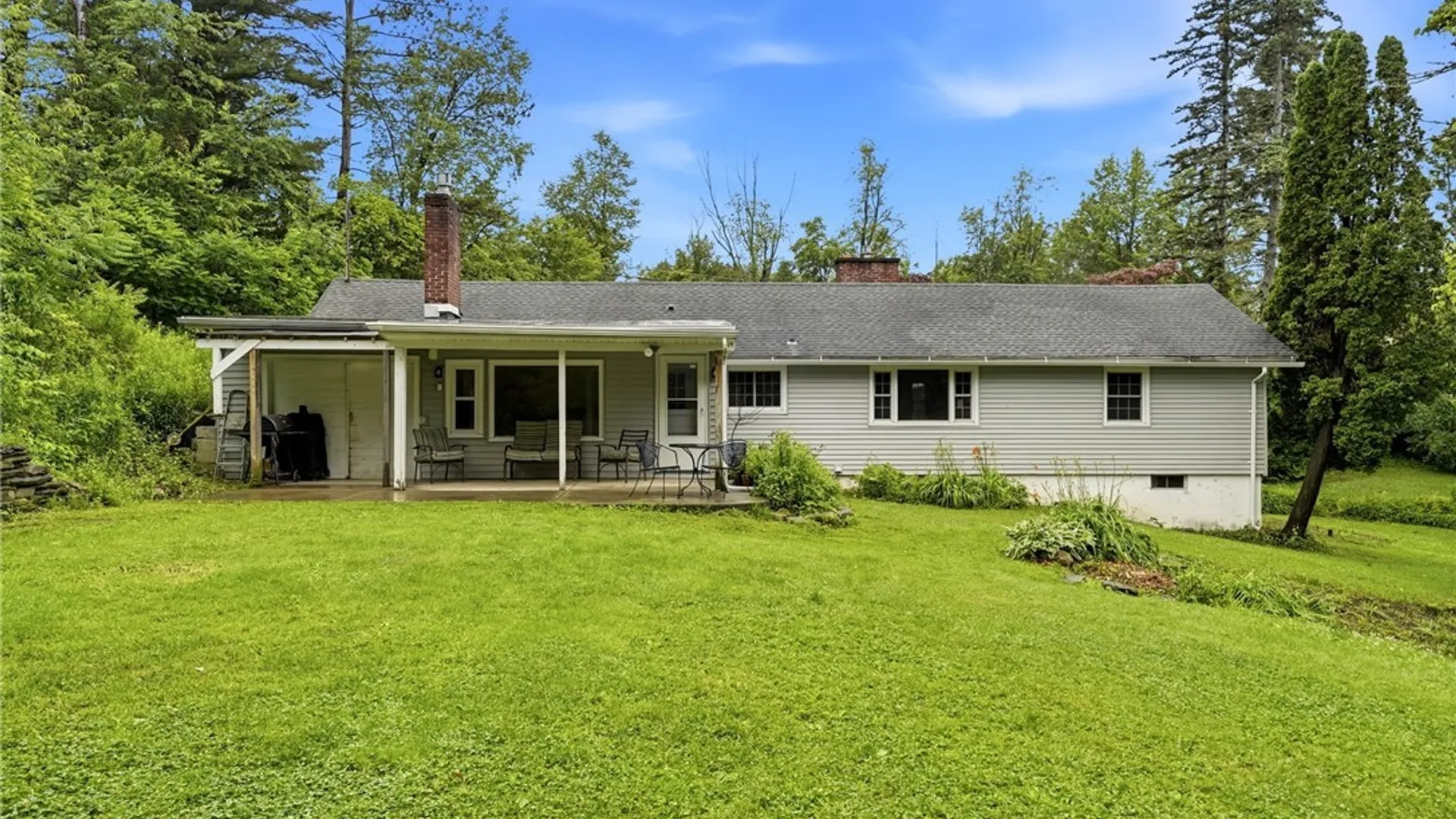 Property at 2077 Blakeley Road, Aurora, NY 14052 34