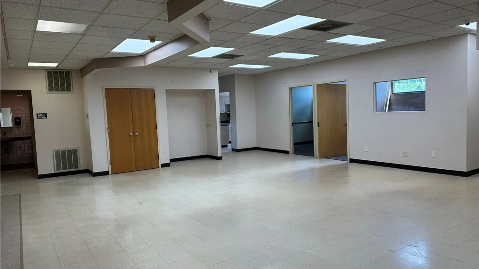 Property at 961 Canal Street, Syracuse, NY 13210 14