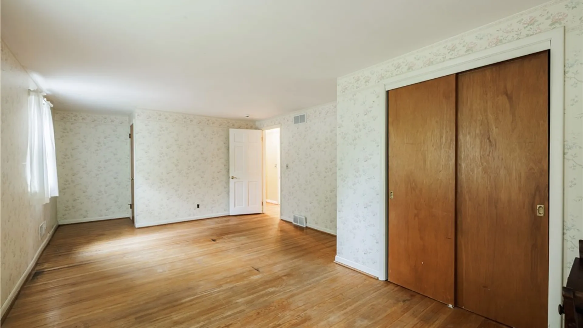 Property at 11 Colonial Drive, Penfield, NY 14526 35