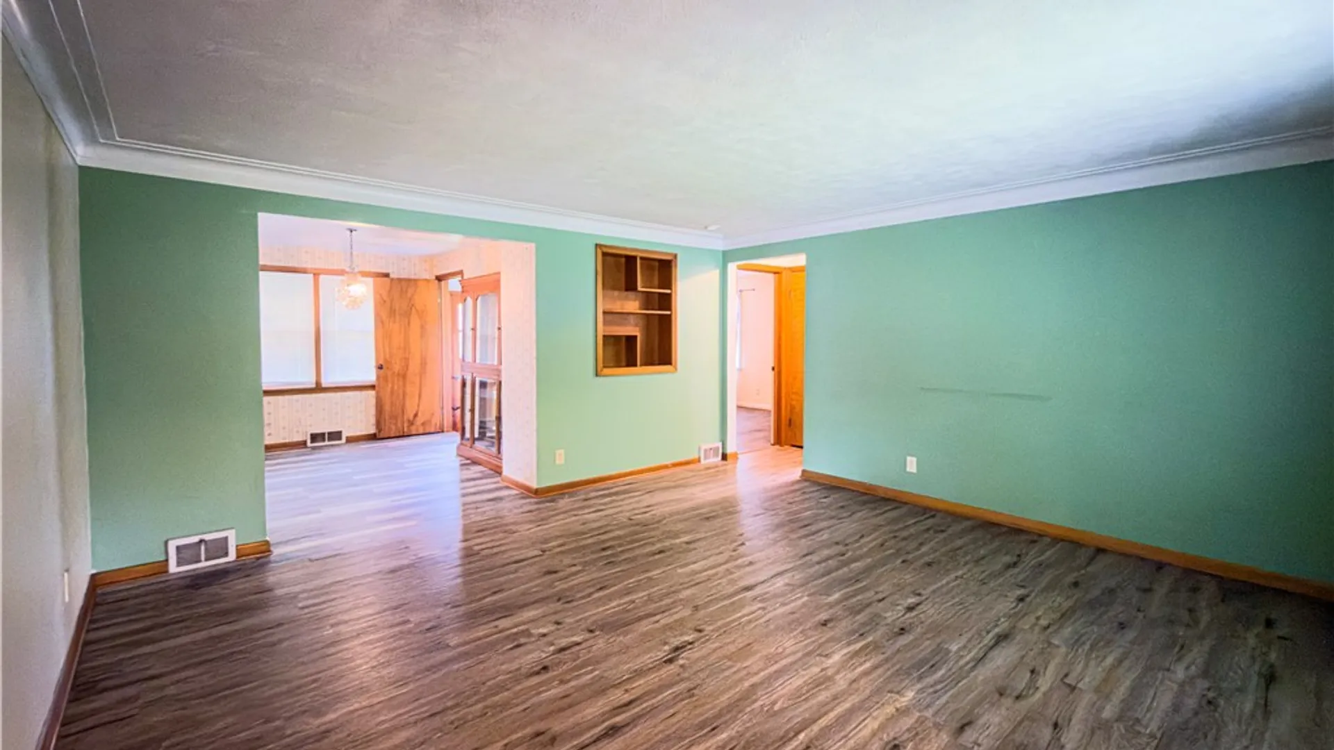 Property at 406 Callodine Avenue, Amherst, NY 14226 6