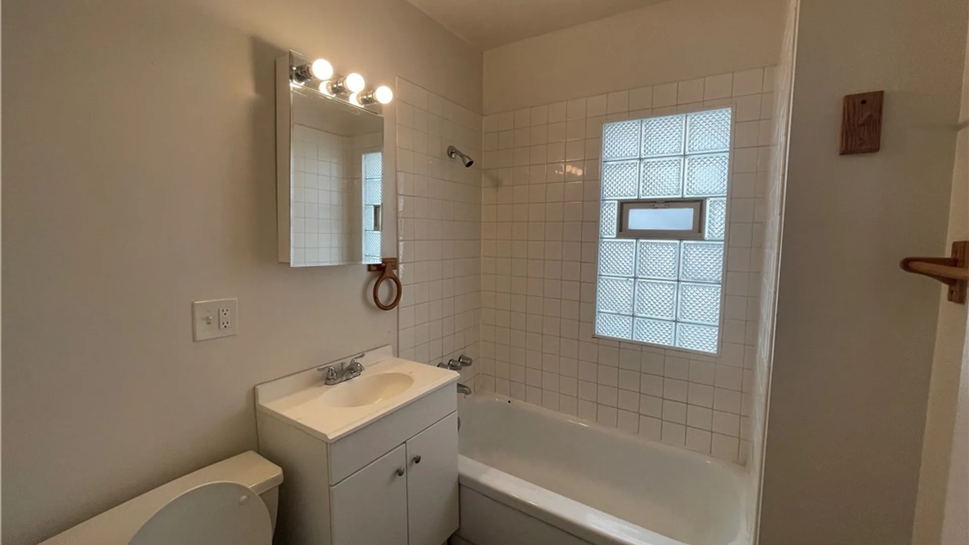 Property at 422 Moselle Street, Buffalo, NY 14215 8