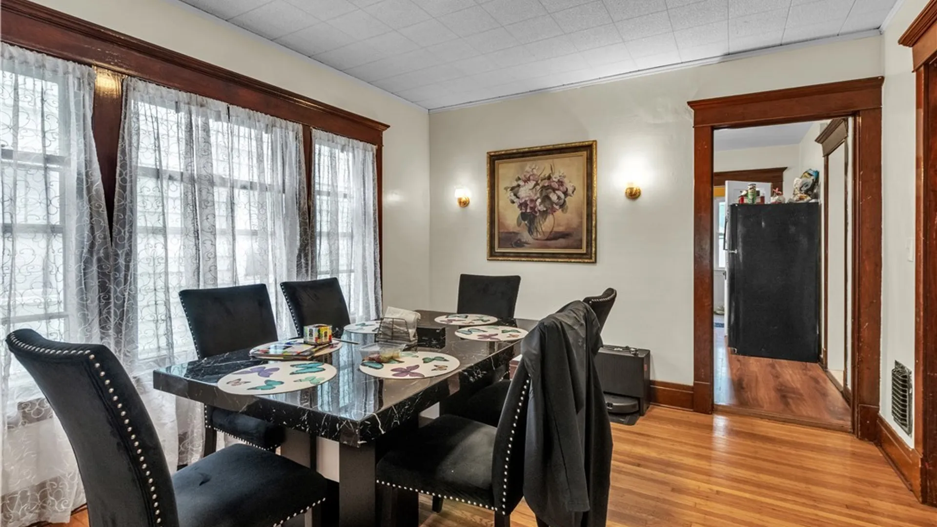 Property at 230 N Park Avenue, Buffalo, NY 14216 10