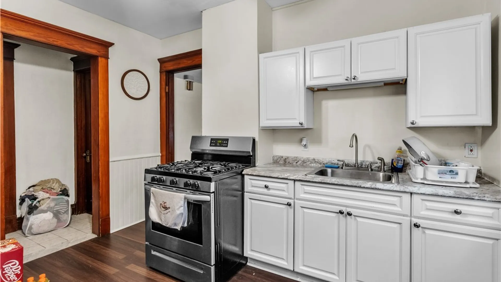 Property at 230 N Park Avenue, Buffalo, NY 14216 28