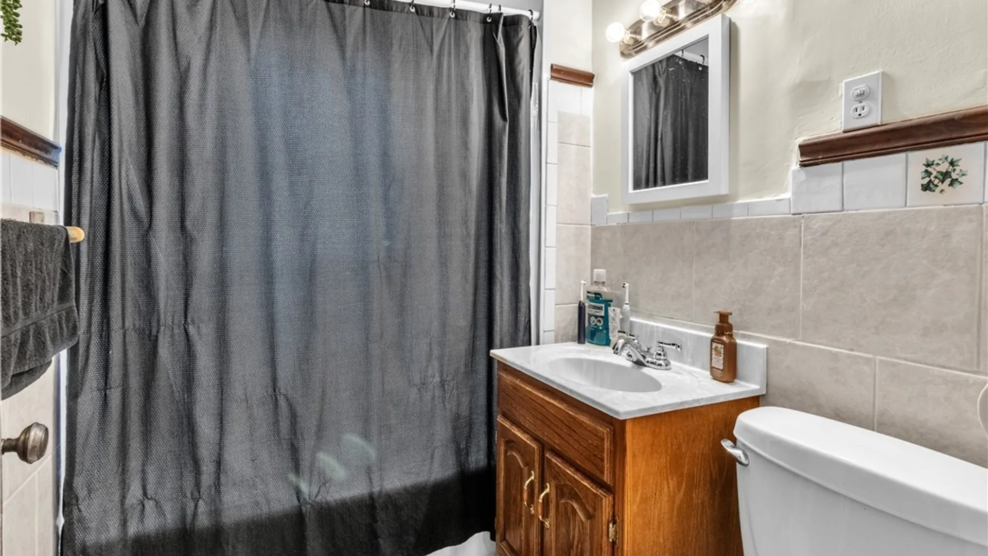 Property at 230 N Park Avenue, Buffalo, NY 14216 29